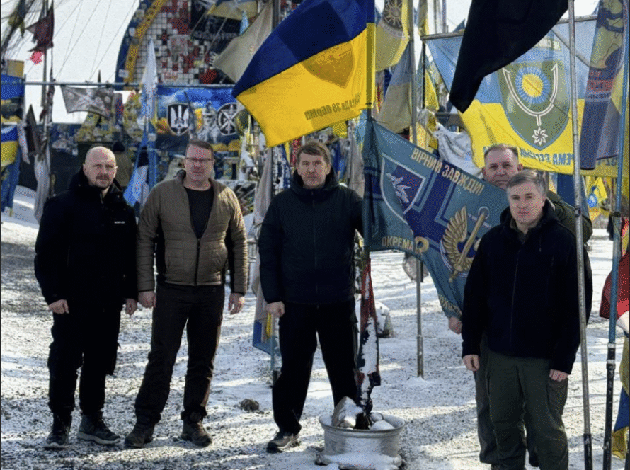 Олег Кулініч передає дрони та обладнання для військових на Донеччині